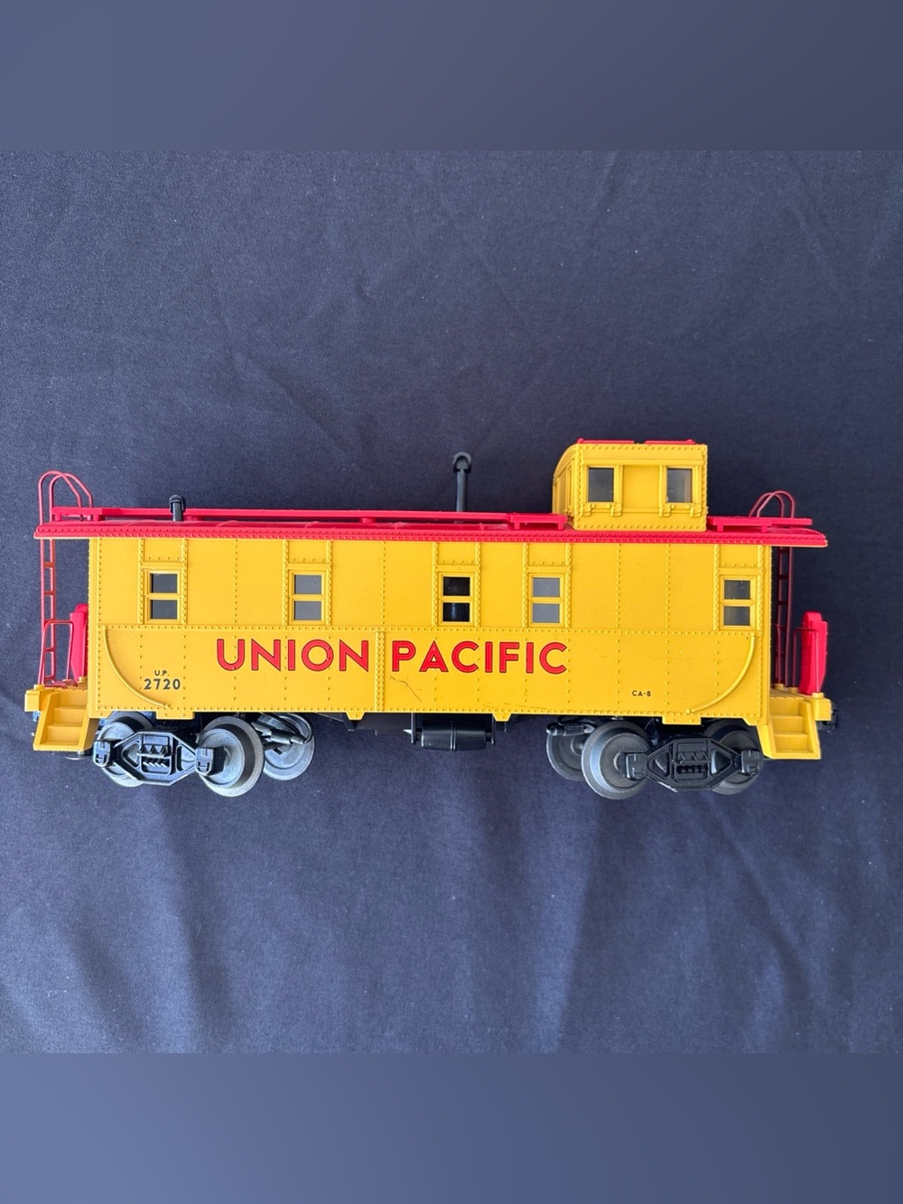 MTH RailKing 30-4228C Union Pacific 2720 Illuminated Caboose O Gauge 2014
